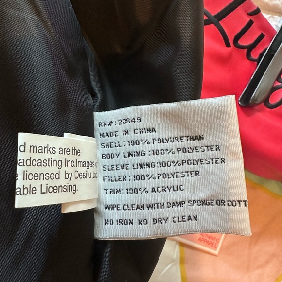 NWT Authentic I Love Lucy Red & Black Bomber Jacket! ๐โค๏ธ๐คโค๏ธ๐ - Picture 6 of 11